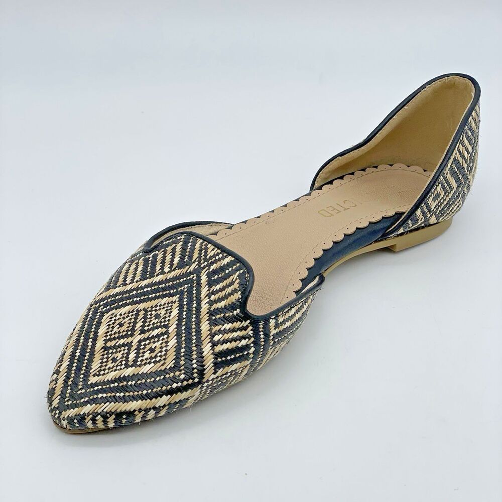 Restricted D Orsay Pointed Toe Flats Women's 6.5 Tan White Geometric Tribal